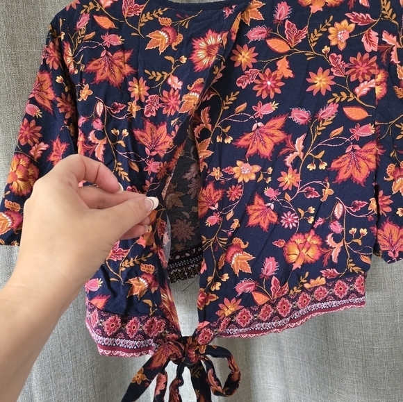 Band of Gypsies Cropped Top Womens Large Floral Flare Short Sleeve Open Back Tie - Picture 4 of 6